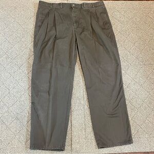 Vintage Dockers Pants Mens Size 44x32 Actual 42x31 Gray Pleated Relaxed